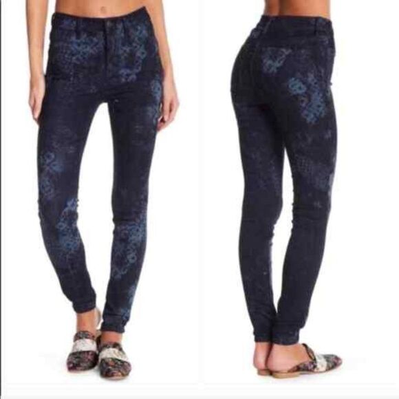 Free People jeans - Picture 2 of 6